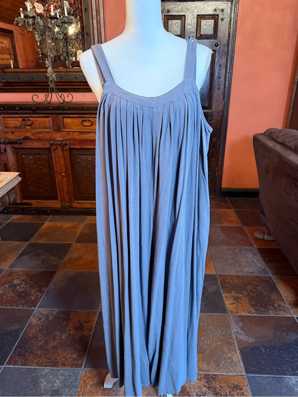 Light Gray Wide-Leg Jumpsuit with Spaghetti Straps - Picture 3 of 8